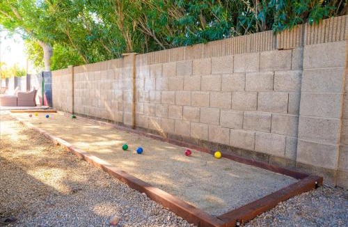 Glendale House | 6 Br Resort Style Home Pool Game Room Fire Pit