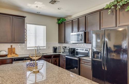 Laveen Village House | 7 Mi to Dtwn: Spacious Phoenix Home w/Patio