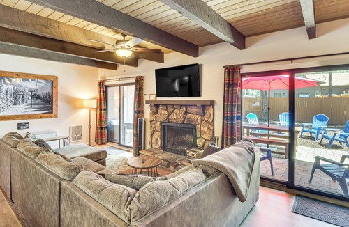 Pinetop Apartment | 7 Mi to Rainbow Lake: Pinetop Condo w/Patio!