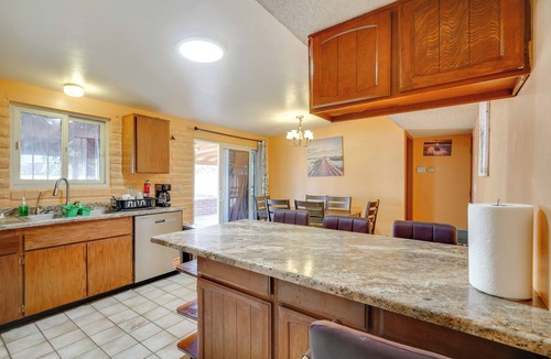 Groves Lincoln Park House | 7 Mi to Saguaro Nat'l Park: Tucson Home w/Yard