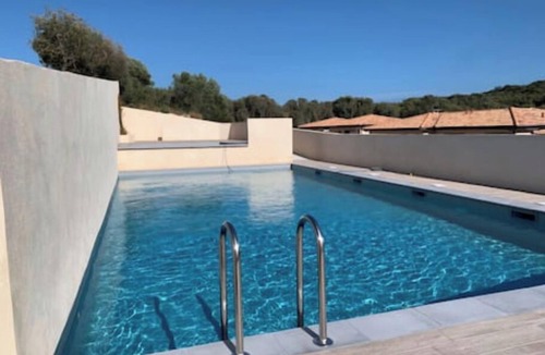 Bonifacio House | 70m2 house with large terrace in secure residence with swimming pool.