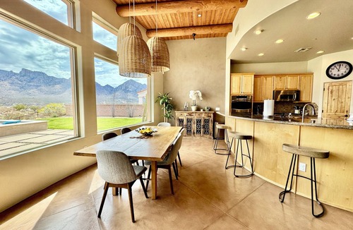 Horizon Heights House | 8 Bed Tucson Home Rental w/Mountain Views