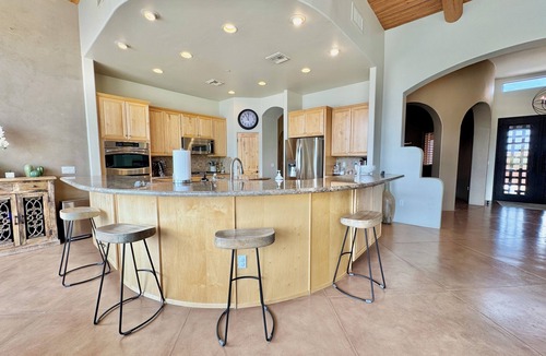 Horizon Heights House | 8 Bed Tucson Home Rental w/Mountain Views