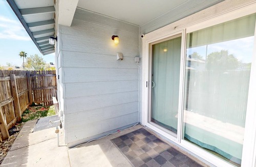 Phoenix Condo | 971 sf 2 Bedroom 2 Bath Townhouse 3 mi to Westgate