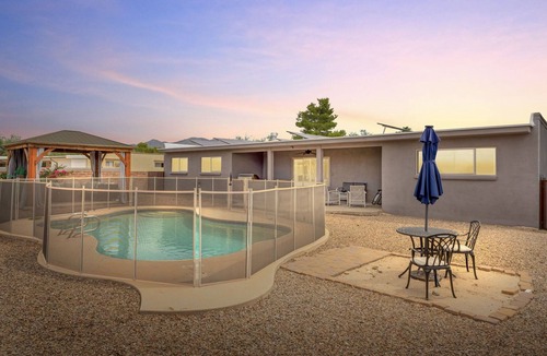 Bel Air Ranch Estates House | A Desert delight "Casa de Naranja"