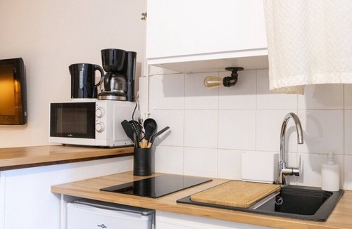 Saint-Julien Apartment | A Favorite Studio Right in the Heart of Downtown