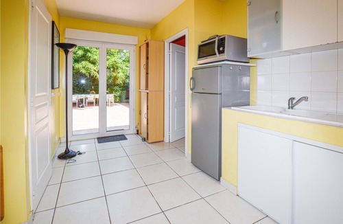 La Marana House | A functional house in a quiet residential area, close to the coast.