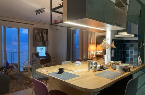Erbalunga Apartment | A large terrace overlooking the sea