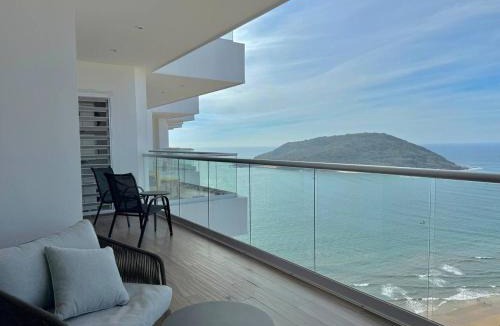 Zona Dorada Apartment | A Pie de Playa, Con Hermosas Vistas al Oceano