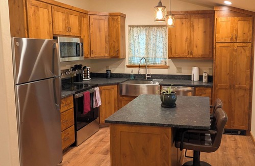 Lincoln County Apartment | A Place to Call Home - peaceful one bedroom apartment in forest setting
