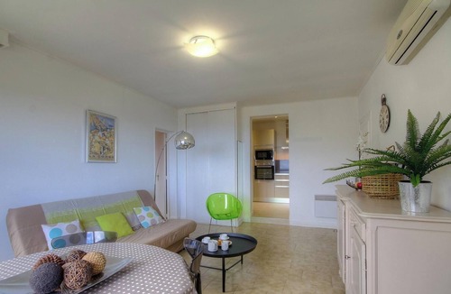 Lama House | A superb view over the Ostriconi valley from this gîte in a typical Balagne village,