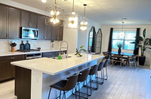 Mission Royale House | A TRUE MODERN OASIS