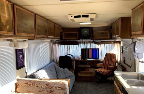 Tucson House | Affordable Cozy Motor Home Lodging ! Sommer Special $849 Month $250 Week