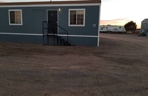 Valle Cabin | Affordable Getaway near Grand Canyon Sleeps 4