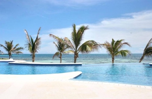 Puerto Morelos Condo | Affordable Luxury-Newly Renovated Beachfront Condo-Vacation Paradise