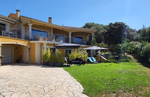 Viggianello Apartment | Air-Conditioned Villa Apartment with Ocean View and Parking, 3-Star
