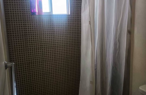 Juarez Municipality House | AIRPORT HOSTEL, 6.2 KM AIRPORT, 8.2 KM CONSULATE, 11 KM CENTRAL BUS STATION