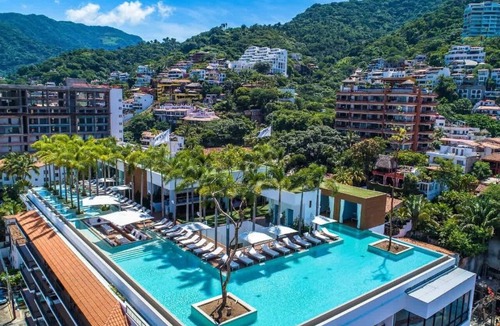 Romantic Zone Condo | AlilaHolidays - PIER 57 - 108 - Open Loft in Romantic Zone PV