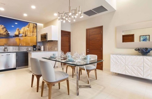 San Jose del Cabo Villa | 🌞 All-Inclusive Optional OceanFront Beach Resort 🏖️~ 𝕏 @MyBeachSuites Rentals