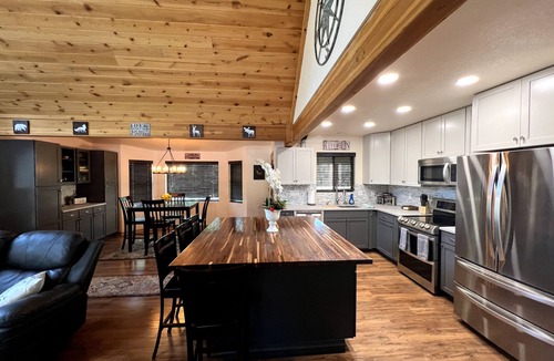 Happy Jack Cabin | AMAZING CABIN IN THE WOODS