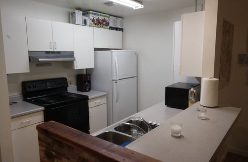 Campus Farm Apartment | Amazing Huge, 3BD 2BA Private Safe Apt.