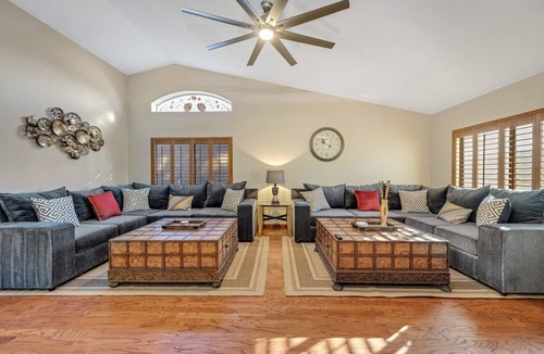 Glendale House | Amenities Galore! 8 Kings or 20 total beds w/ Htd Pool/Spa & Covered Patio w/ TV