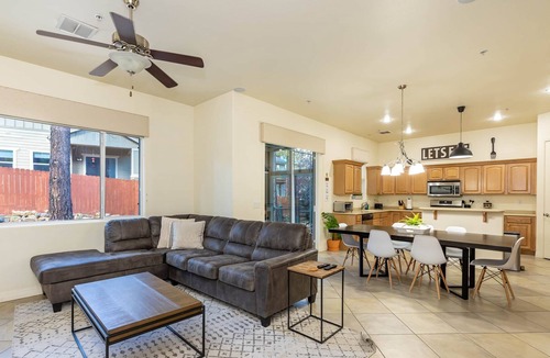 Flagstaff House | America House at Pinnacle Pines