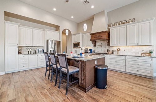 Gold Canyon House | An Arrow Escape! Views, Outdoor Games, Htd Pool & Spa