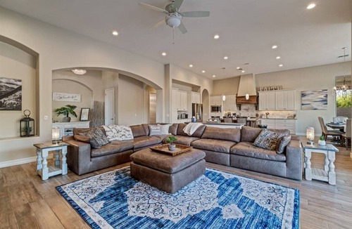 Gold Canyon House | An Arrow Escape! Views, Outdoor Games, Htd Pool & Spa