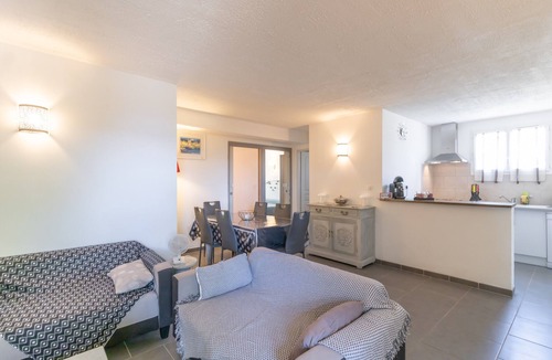Serra-di-Ferro Apartment | Apartment 'Corse' with Balcony and Wi-Fi