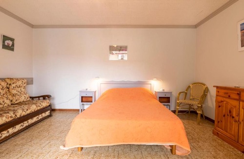 Saintes-Maries-de-la-Mer Apartment | Apartment Le Soleil Camarguais-4 by Interhome