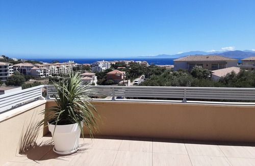 L'Ile-Rousse Apartment | Appartement Neuf de 84 m2 Avec Terrasse de 60 m2 vue mer