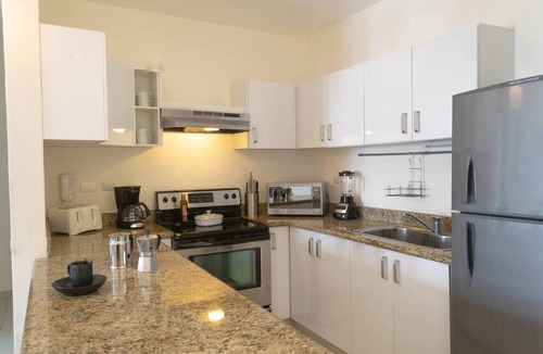 Gonzalo Guerrero Apartment | Aqua Terra 204 by Blueplaya 3 blocks f/5th Av.
