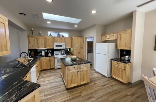 Phoenix House | Arizona Winter Getaway 2 Bdrm, 2 Bath