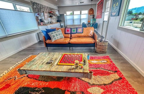 Cottonwood-Verde Village House | Art-filled retreat 15 mins from Sedona