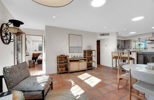 Picture Rocks House | Artist’s Delight, Conveniently Remote Saguaro Saturated Views