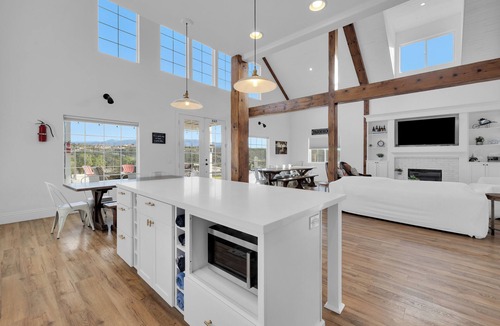 Temecula House | Ask About Taco Chef For 10 - 149 Dollars, Free Wine Tickets, Birthday Haven