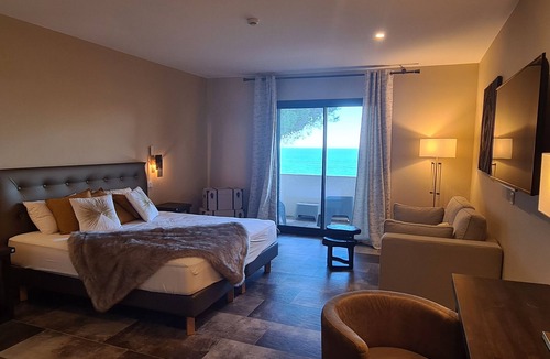 Galeria Hotel | Auberge Ferayola