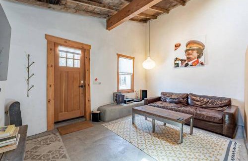 Barrio Historico Apartment | Barrio Bungalow - Historic 1900 Adobe Studio in Downtown