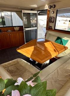 Grand Valinco Boat Rental | Bateau Vedette 14 mètres