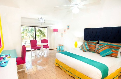 South Hotel Zone Resort | Beach front Puerto Vallarta
