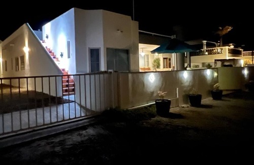 Benito Juarez House | Beach House, La Perla