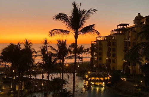 Flamingos Apartment | Beachfront Ocean View Condo! Villa La Estancia