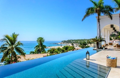 Palmilla Villa | Beachfront Palmilla Villa with Private Beach Walk