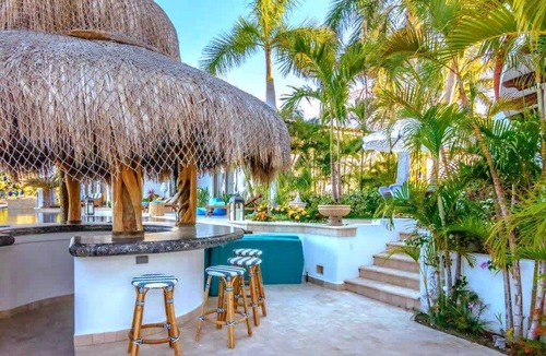 Palmilla Villa | Beachfront Palmilla Villa with Private Beach Walk