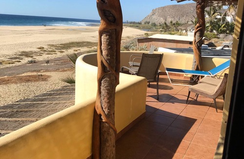 El Pescadero Apartment | Beachfront upstairs duplex at San Pedrito Surf Break