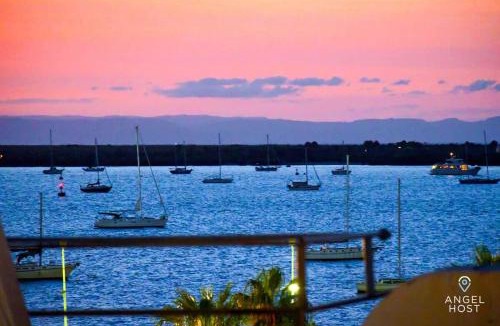 La Paz Hotel | Beachside Bliss Suite 1 Block from Malecon