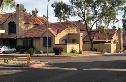 Villa De Paz House | Beautiful 2 bdrm townhouse w/pool in Glendale AZ