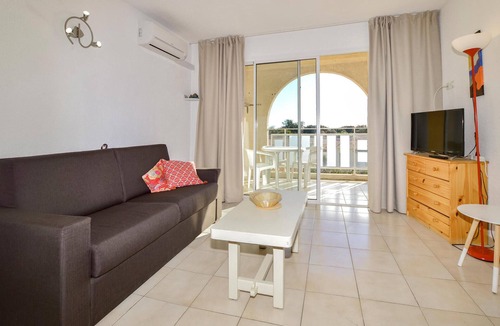 Prunete Apartment | Beautiful apartment in Prunete with swimming pool
