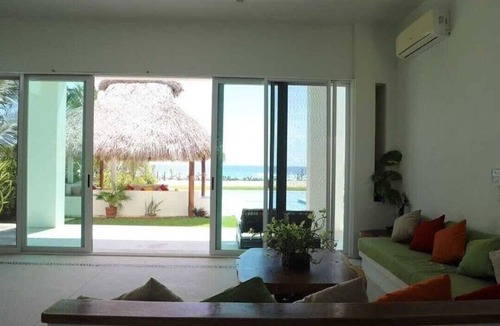 Barra de Colotepec House | BEAUTIFUL BEACH HOUSE